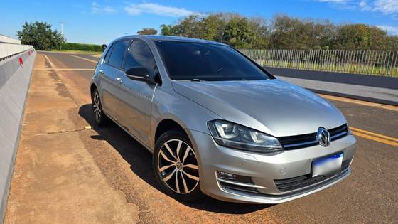 VOLKSWAGEN GOLF 1.4 TSI HIGHLINE 16V GASOLINA 4P AUTOMÁTICO VOLKSWAGEN GOLF 1.4 TSI HIGHLINE 16V GASOLINA 4P AUTOMÁTICO